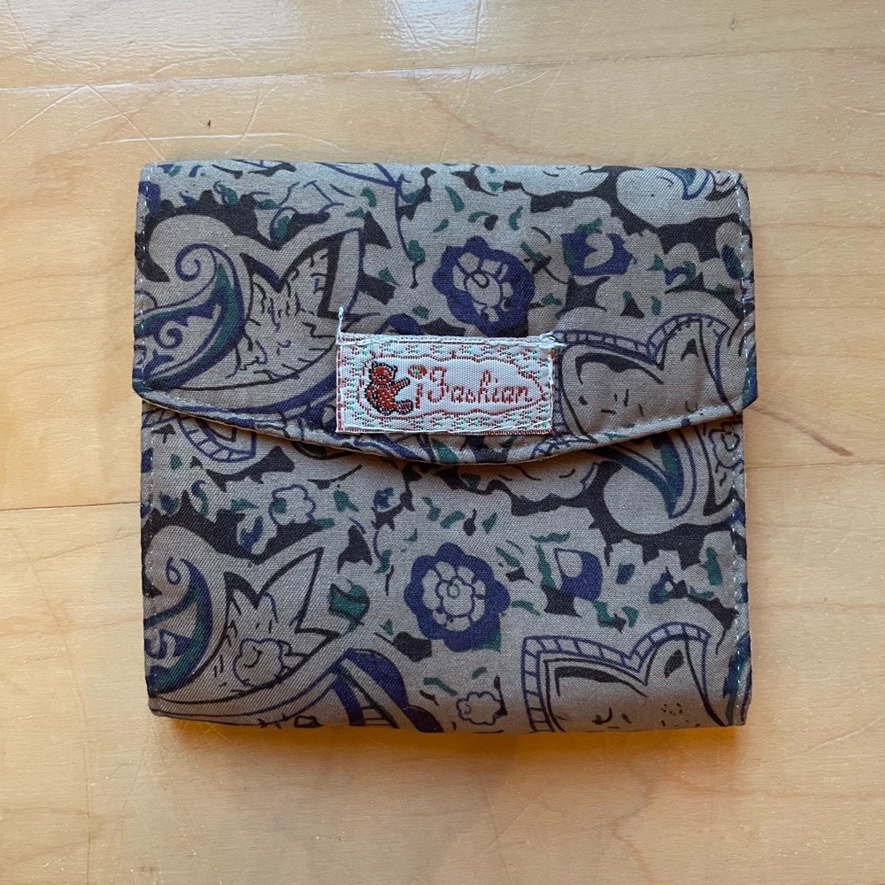 Artisan Cloth Wallet, Foldable, NWOT; Floral Wallet